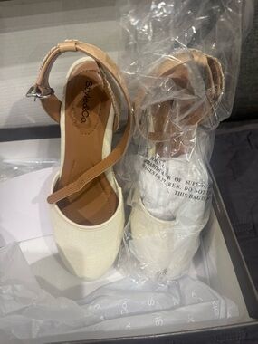 Style and Co canvas wedges NIB size 6.5